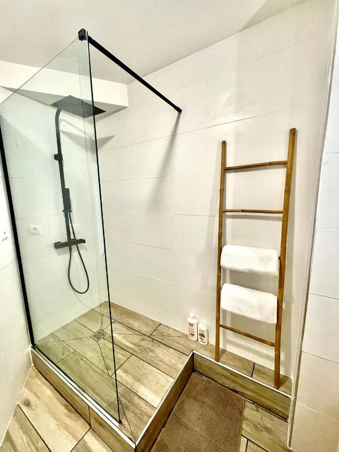 Nouveaute - L'Oasis - T3 - 70 M2 - Jacuzzi Сен-Дени Экстерьер фото
